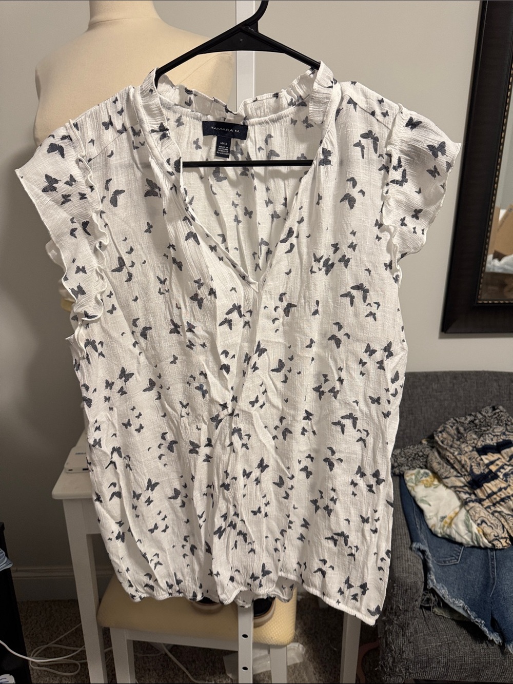 Talbots White V-Neck Flutter Sleeve Blouse with gray Bird Print